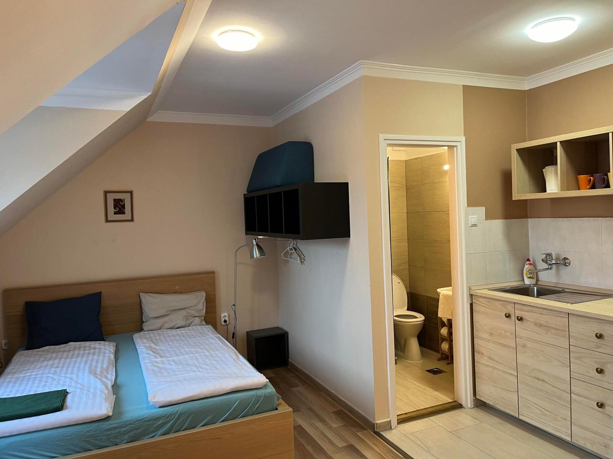 Petoefi Vendeghaz Hotel เอ็กเกอร์ ภายนอก รูปภาพ